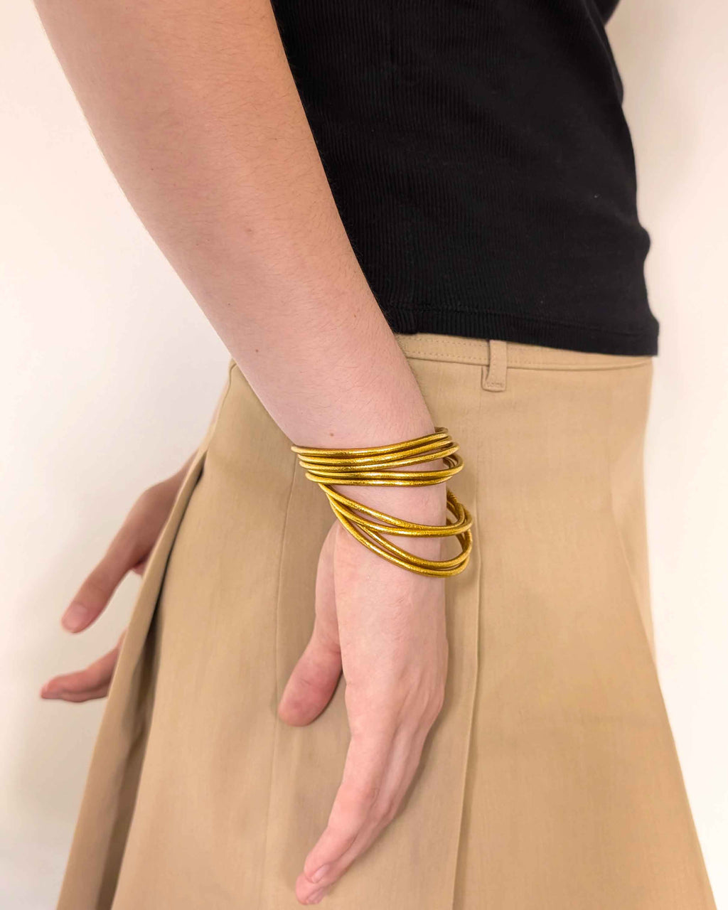 Kumlai Buddhist bangles in rich gold | Slim